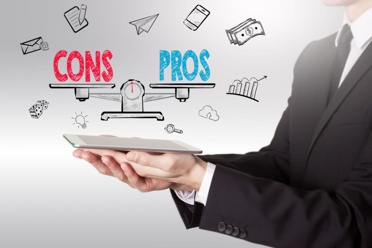 The Pros and Cons of E-commerce Outsourcing_