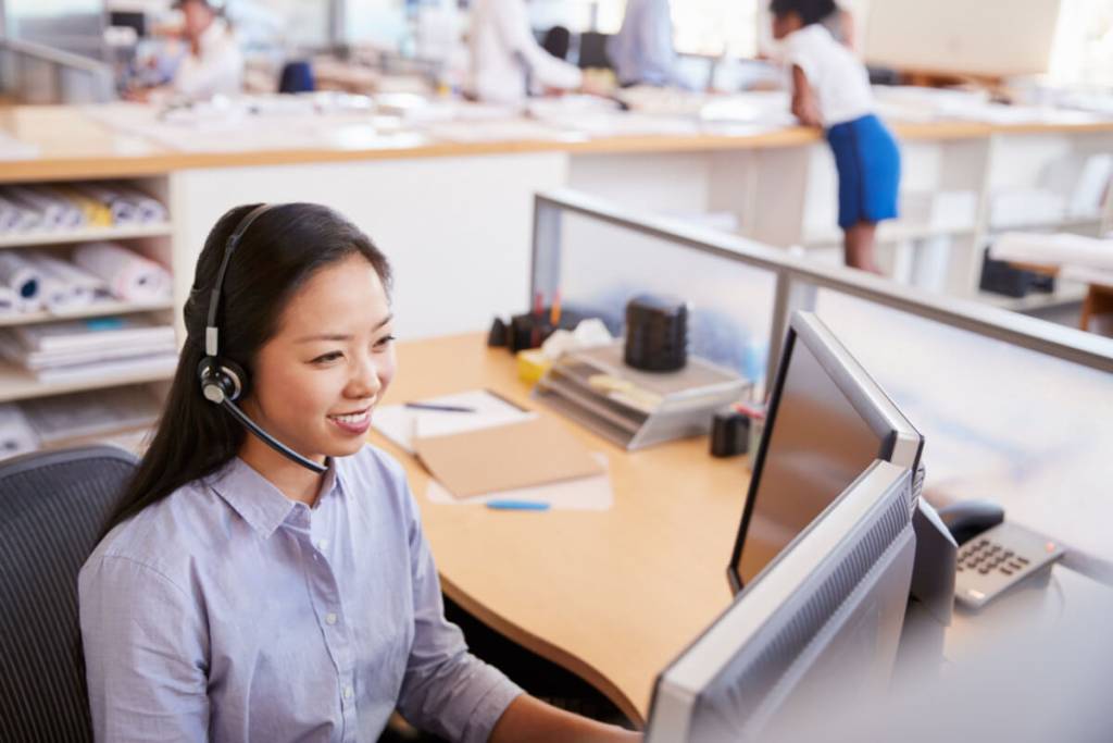 How To Outsource Call Center to the Philippines - Featured Image _1133218736