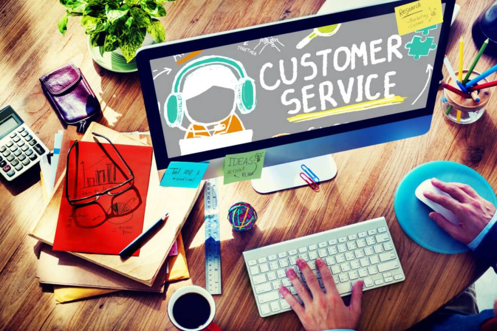 Outsourcing customer service Philippines - Featured Image_308767940