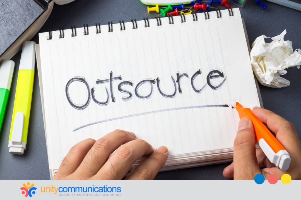 nearshore vs offshore outsourcing - featured image