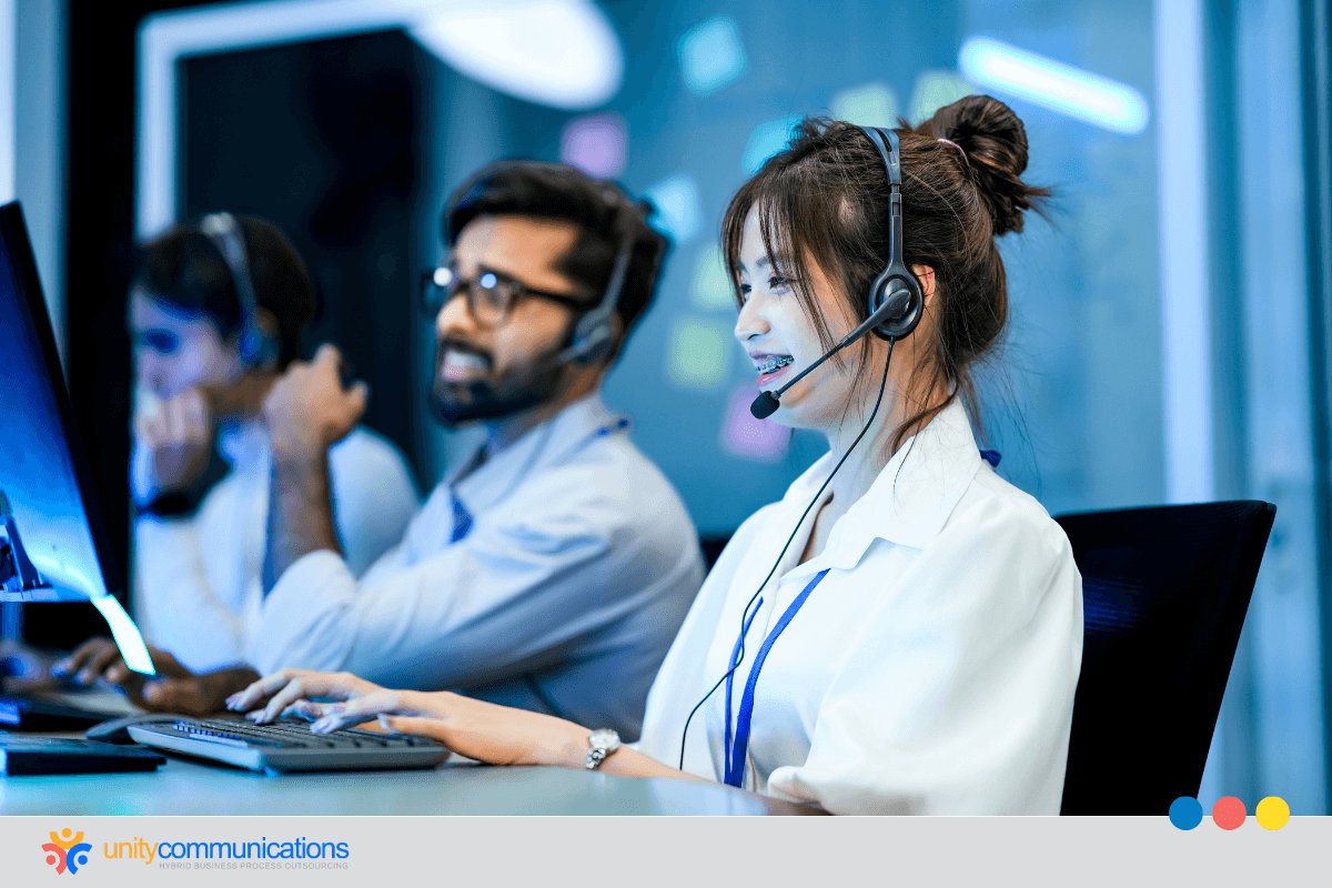 What are the advantages of IT outsourcing