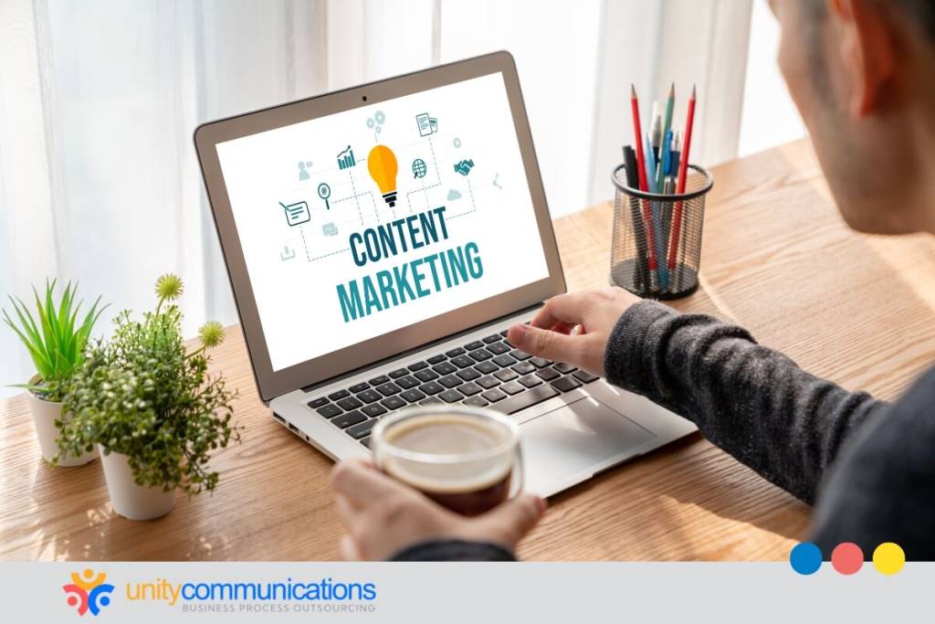 Choosing content marketing outsourcing services - featured image