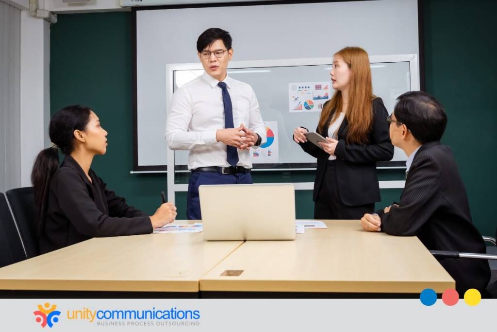 Niche outsourcing vs general outsourcing - featured image