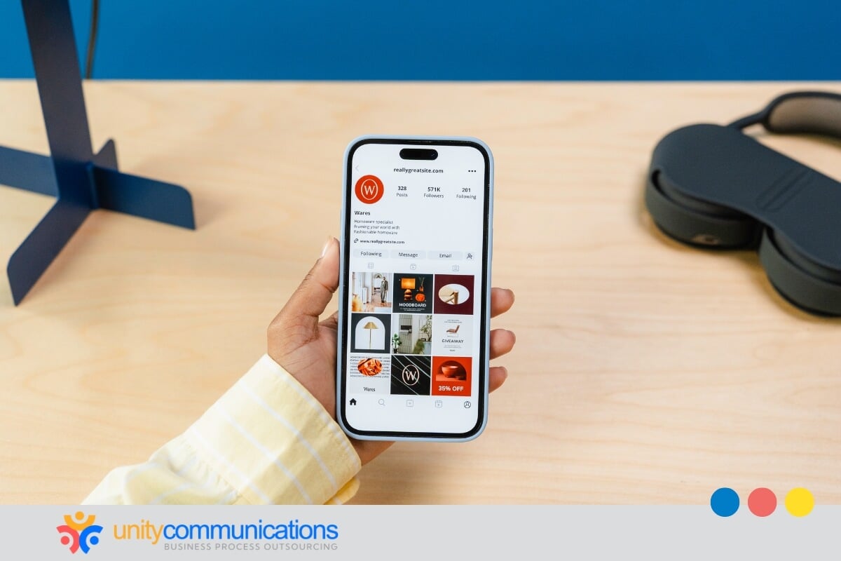 best way to schedule social media posts - featured image