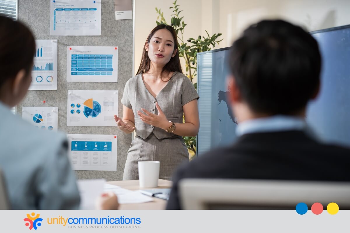 7. Balance Al-driven outreach with human sales team collaboration