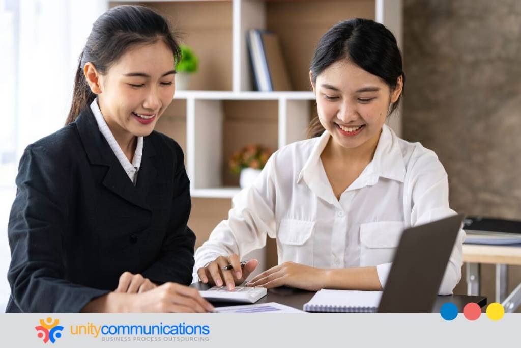 Managing payroll through HR outsourcing - featured image