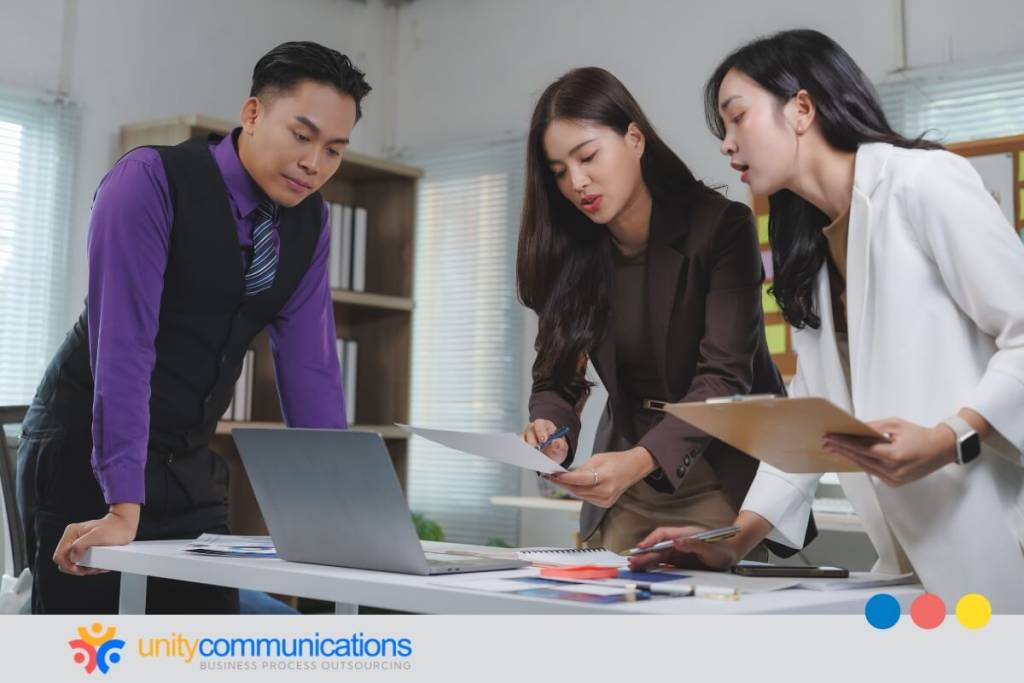 HR Compliance Outsourcing explained - featured image