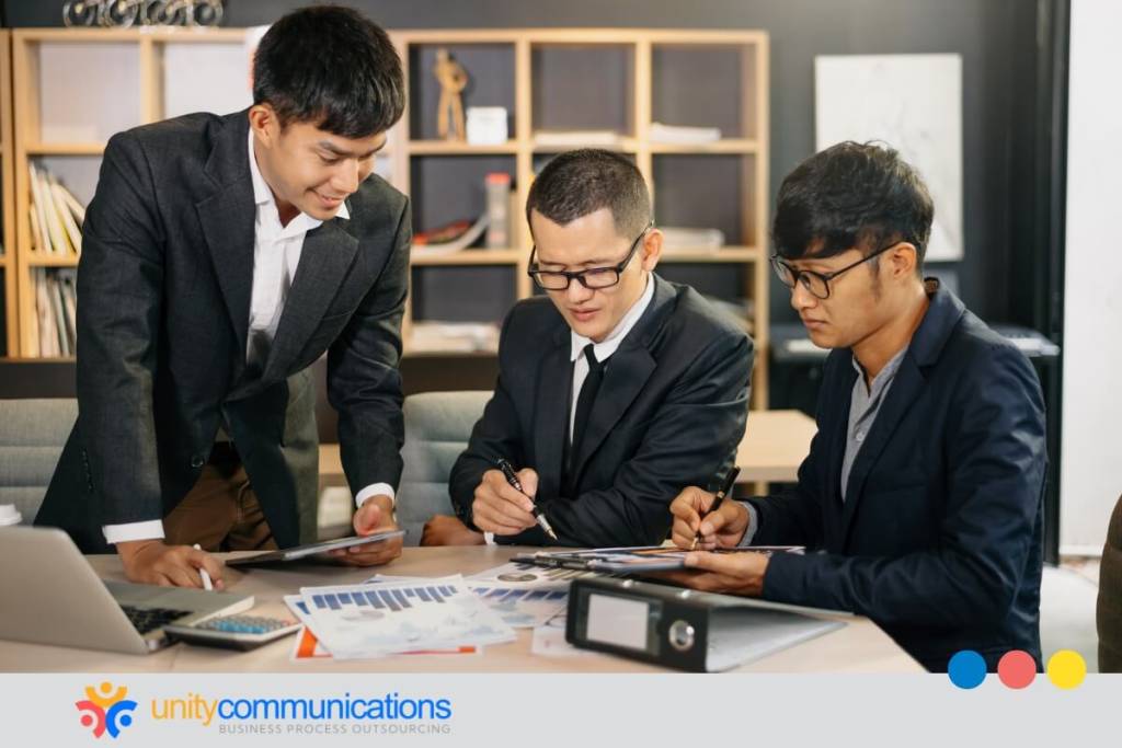 When to outsource specialized expertise - featured image