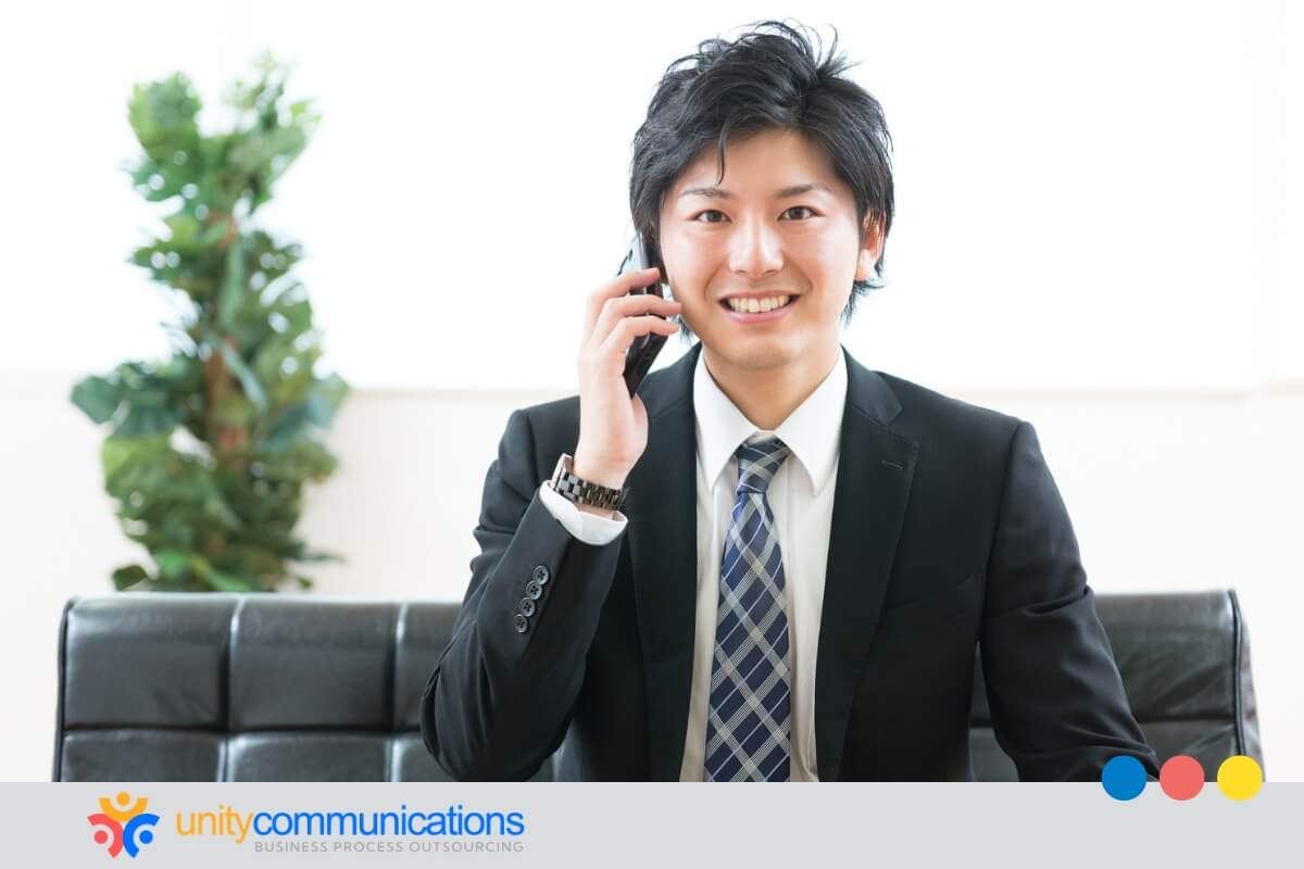 How do you use AI to greet callers with warmth and professionalism