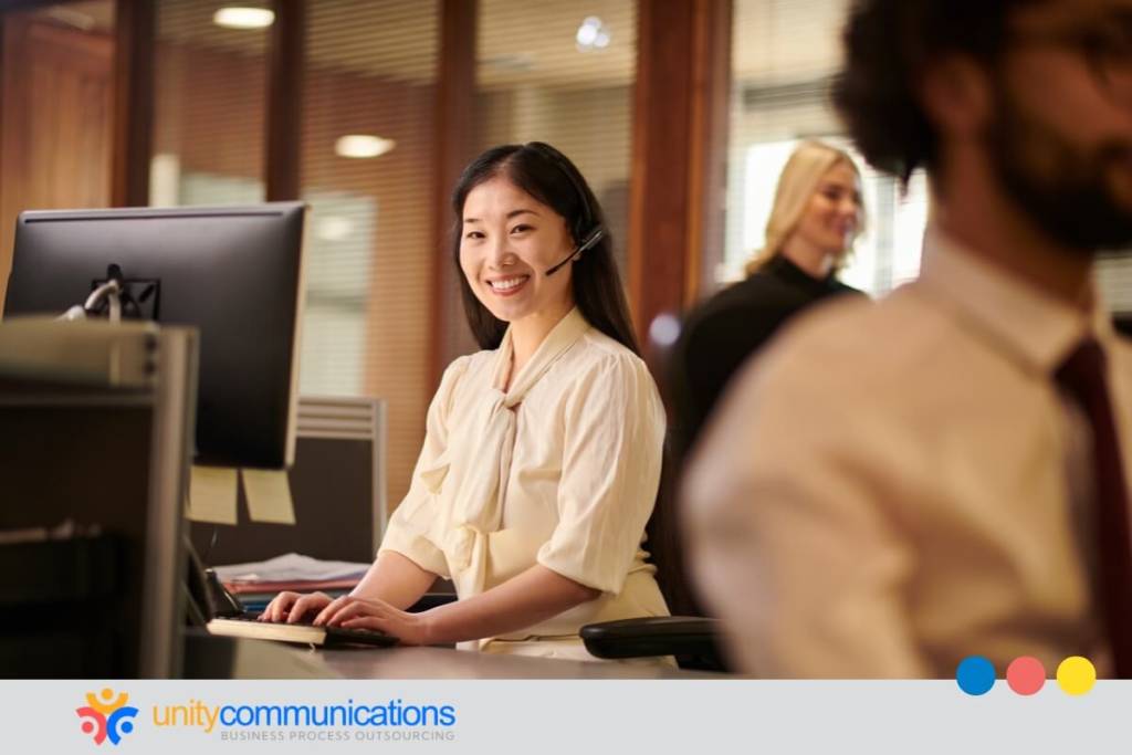 how do ai agents compare to traditional customer service methods - featured image