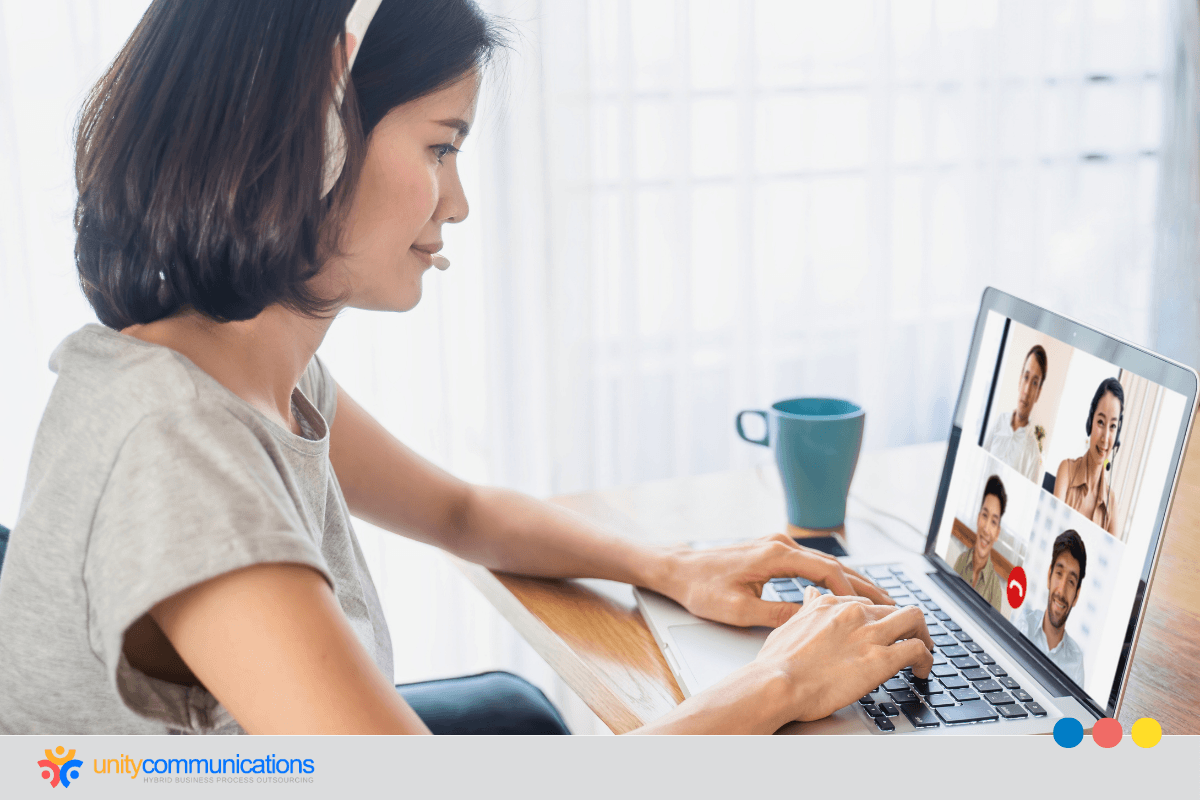 When does a hybrid development model work best