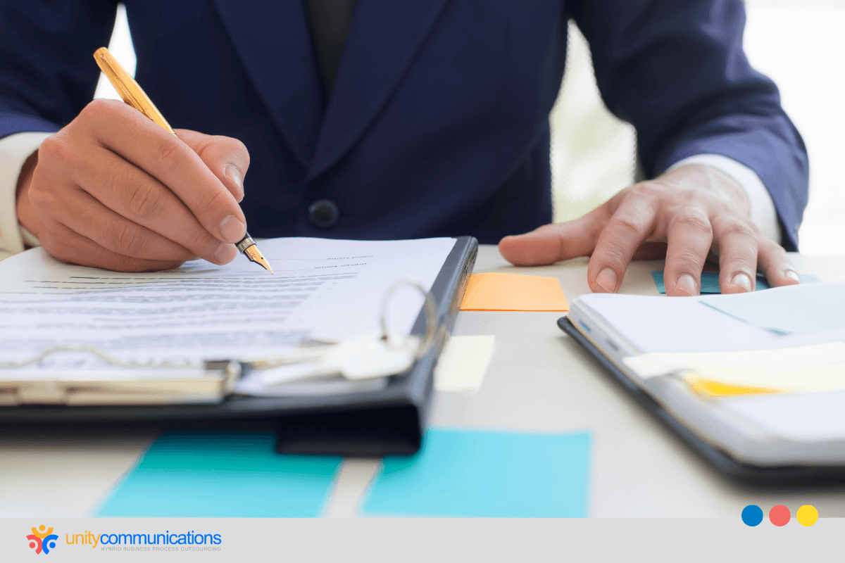 Who is the legal employer in an EOR model for MSPs